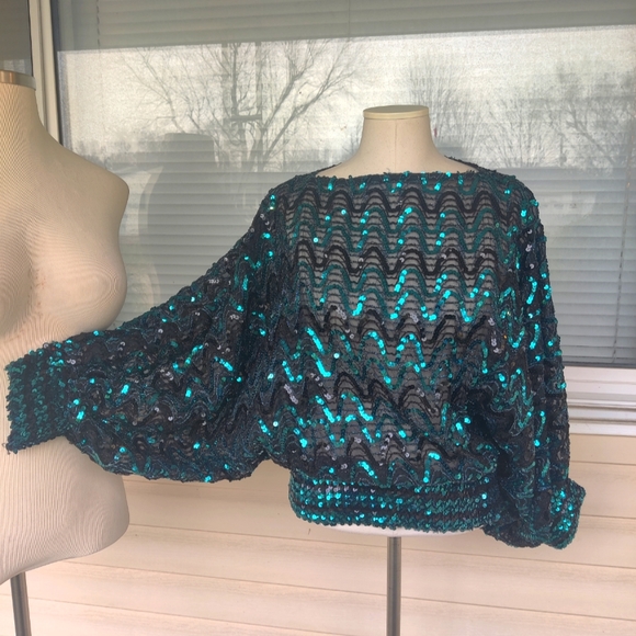 XS/S/M/L 70s/80s Green Sequin Dolman Batwing Sleeve Poncho Party Top - Picture 2 of 9